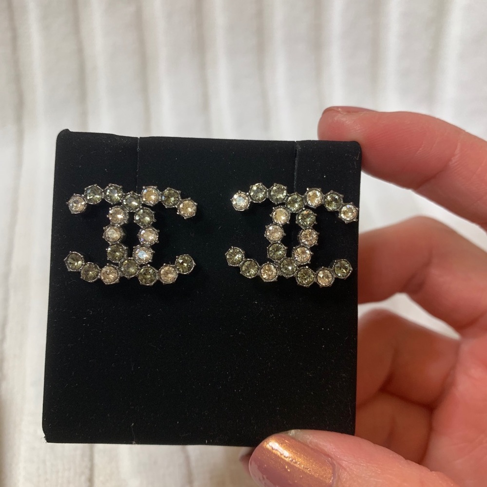 ✨SOLD✨Chanel extra large earrings cc